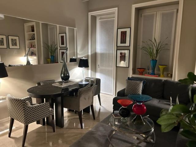 Elegante Stanza Nel Cuore Di Porta Venezia A Milano Eksteriør billede